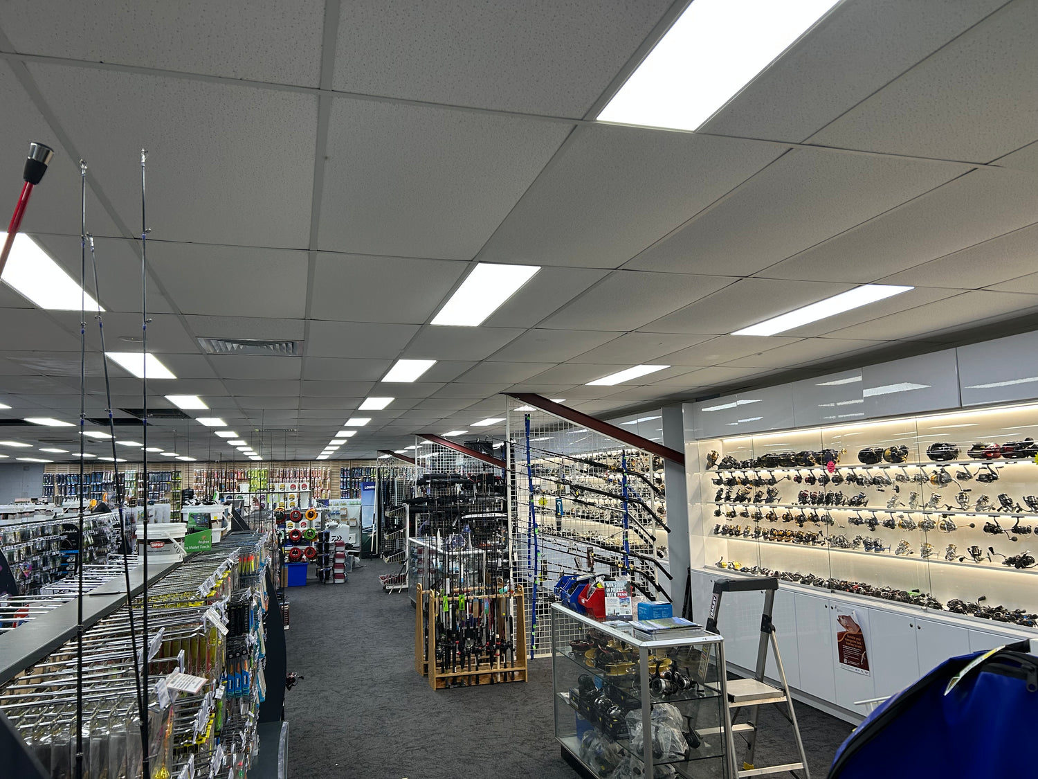 Fishing room image