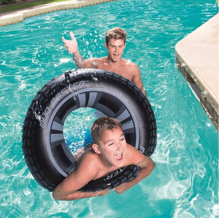 INFLATABLE RIDER MUD MASTER SWIM RING